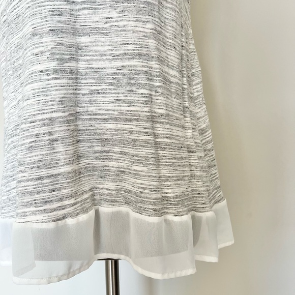 Pleione Sleeveless lace inset mixed media top Size Medium - Picture 4 of 7